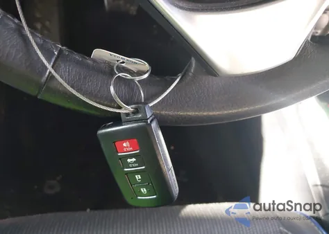 2017 Toyota Corolla Se z USA, uszkodzony, nr VIN 2T1BURHE0HC864713